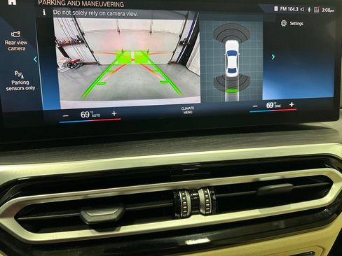 Used 2023 BMW 330i xDrive Sedan w/ Premium Package image 33