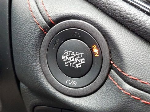 Used 2024 Dodge Durango R/T image 32