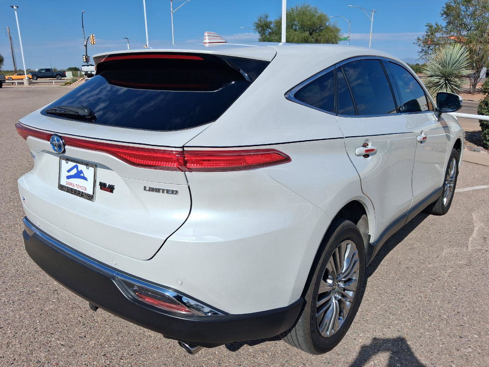 Used 2024 Toyota Venza Limited AWD/4WD image 5