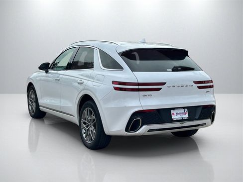Used 2025 Genesis GV70 2.5T image 7