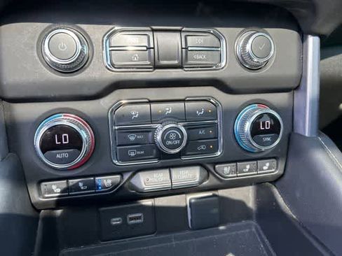 Used 2023 GMC Yukon SLT AWD/4WD image 20