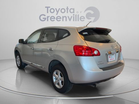 Used 2013 Nissan Rogue S w/ Special Edition Pkg FWD image 4