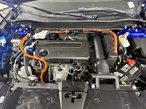Used 2025 Nissan Sentra SV FWD image 34