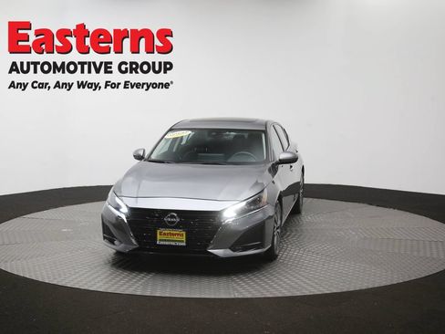 Used 2023 Nissan Altima 2.5 SV w/ SV Premium Package FWD image 53