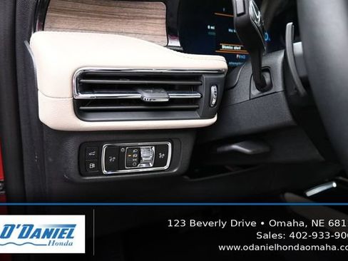 Used 2025 Lincoln Corsair Grand Touring AWD/4WD image 27