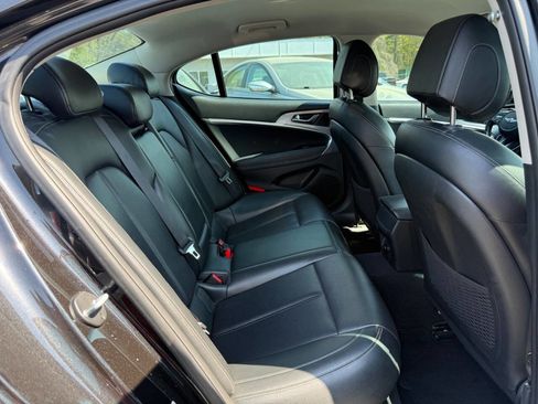 Used 2019 Genesis G70 2.0T Sport RWD image 15
