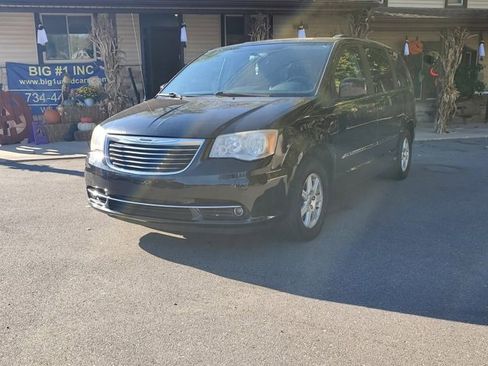 Used 2011 Chrysler Town & Country Touring image 1