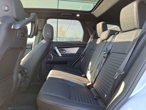 New 2025 Land Rover Discovery Sport Dynamic SE image 6