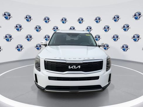 Used 2022 Kia Telluride EX image 3