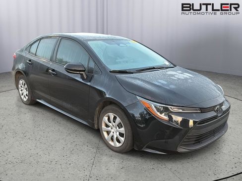 Certified 2023 Toyota Corolla LE FWD image 5