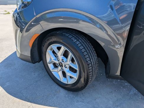 Certified 2023 Kia Soul LX w/ LX Technology Package FWD image 33
