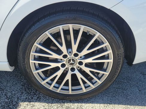 Certified 2025 Mercedes-Benz CLA 250 image 9