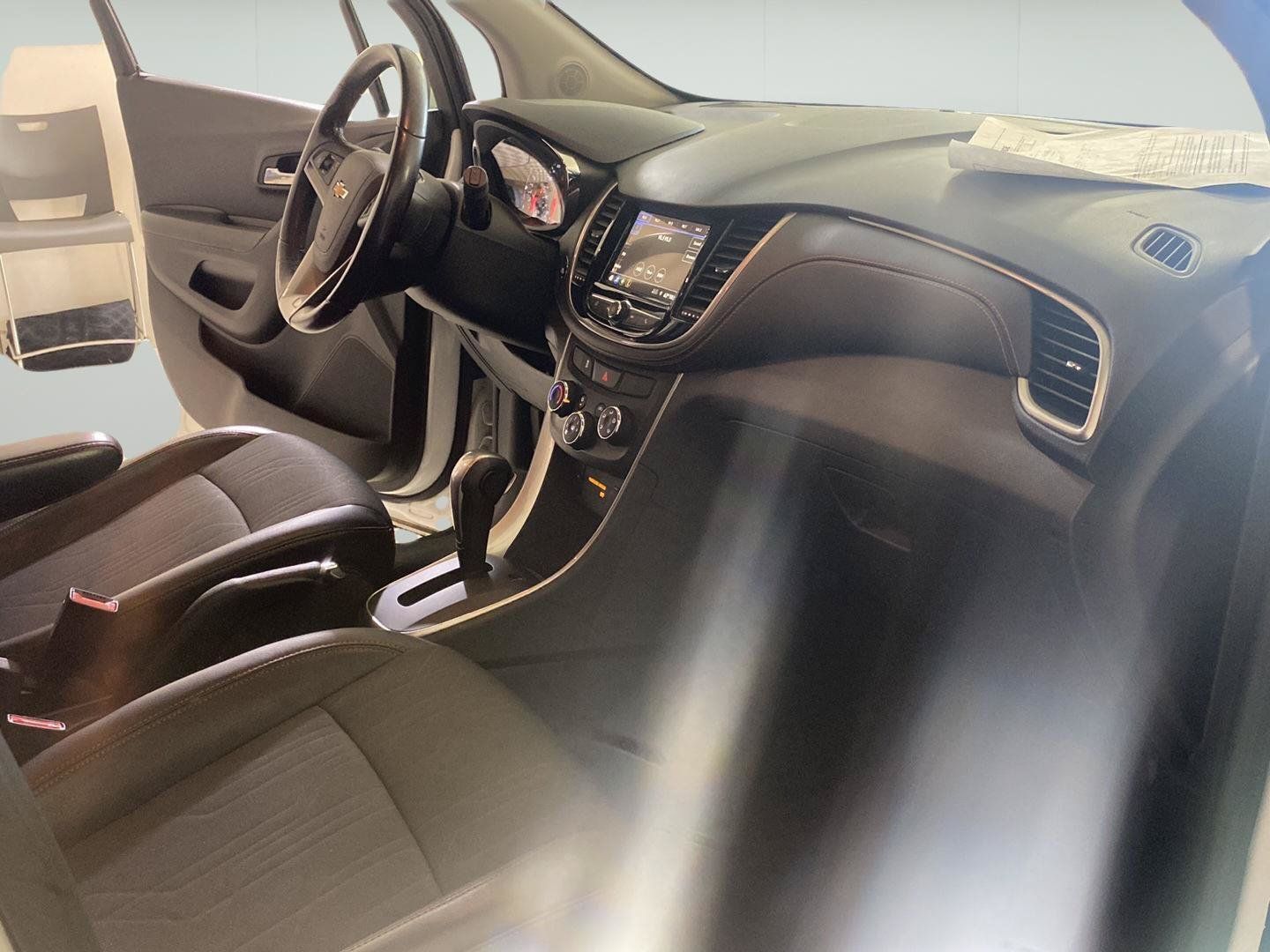 Used 2019 Chevrolet Trax LT AWD/4WD image 22