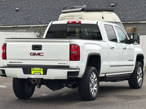 Used 2016 GMC Sierra 2500 Denali w/ Duramax Plus Package image 4