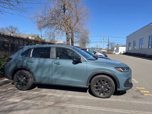 Used 2024 Honda HR-V Sport image 8