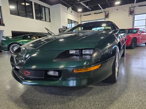 Used 1995 Chevrolet Camaro Z28 RWD image 10