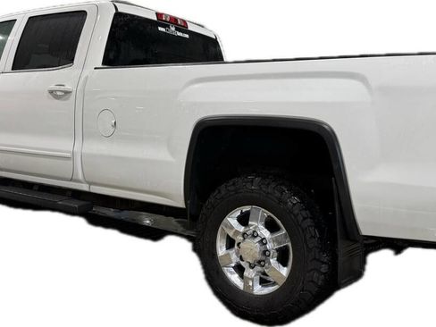 Used 2018 GMC Sierra 2500 SLE w/ SLE Fleet Preferred Package AWD/4WD image 3