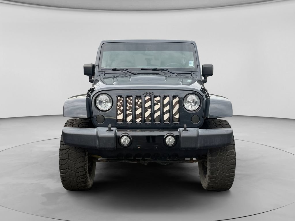 Used 2018 Jeep Wrangler Unlimited Sahara w/ Dual Top Group AWD/4WD image 13