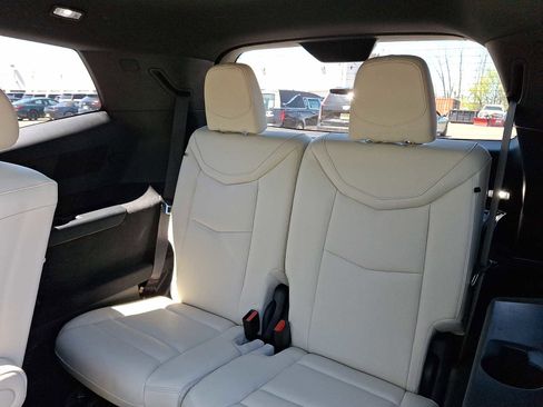 Used 2023 Cadillac XT6 Sport w/ Technology Package AWD/4WD image 10