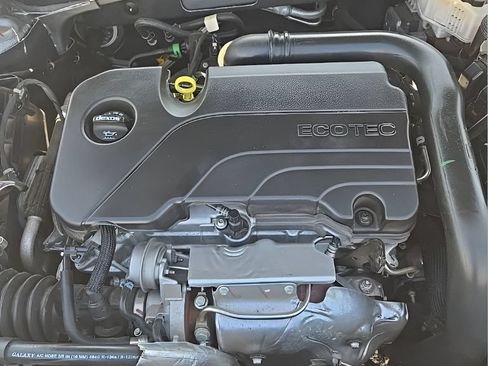 Used 2024 Chevrolet Malibu LT FWD image 10