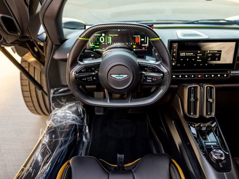 Used 2026 Aston Martin Valhalla AWD/4WD image 16