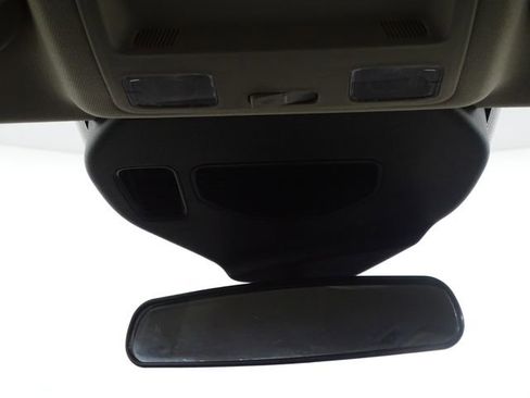 Used 2020 Ford Escape SE image 28