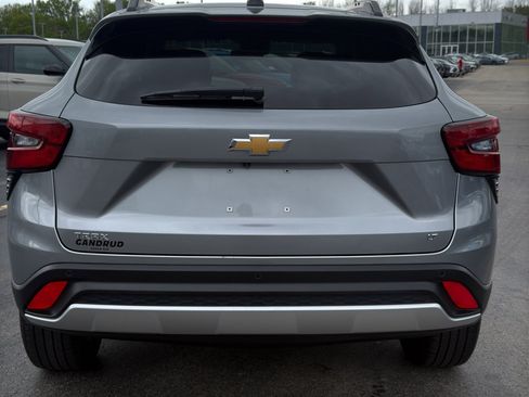 Used 2024 Chevrolet Trax LT w/ Driver Confidence Package FWD image 7