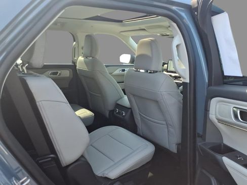 New 2026 Ford Explorer Active w/ Active Comfort Package AWD/4WD image 10