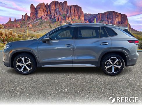 New 2026 Volkswagen Tiguan SE image 3