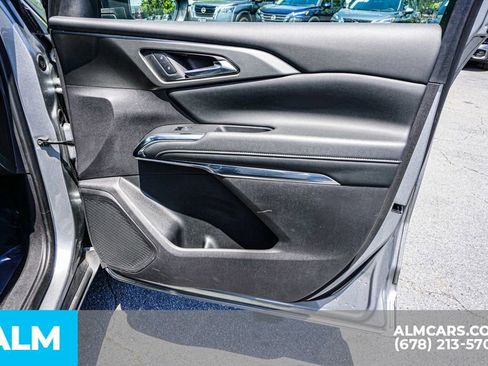 Used 2025 Chevrolet Traverse LT AWD/4WD image 54