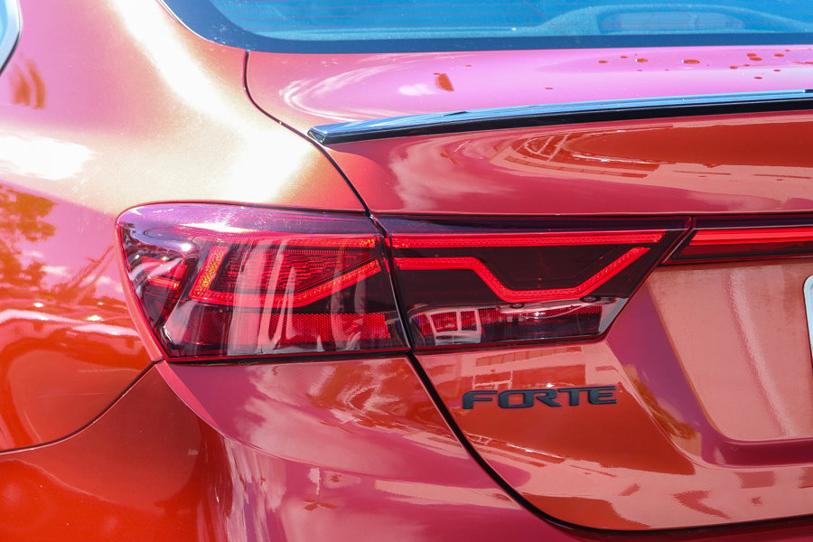 Used 2021 Kia Forte GT-Line FWD image 9