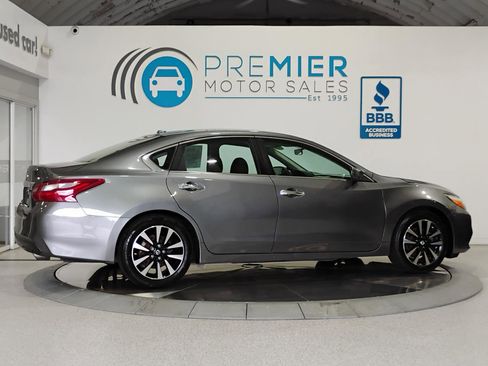 Used 2018 Nissan Altima 2.5 SV image 41