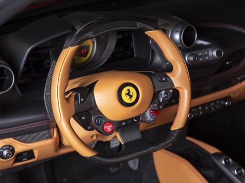 Used 2021 Ferrari F8 Tributo RWD image 29