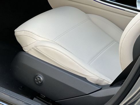 Used 2026 Mercedes-Benz C 300 4MATIC Sedan image 12