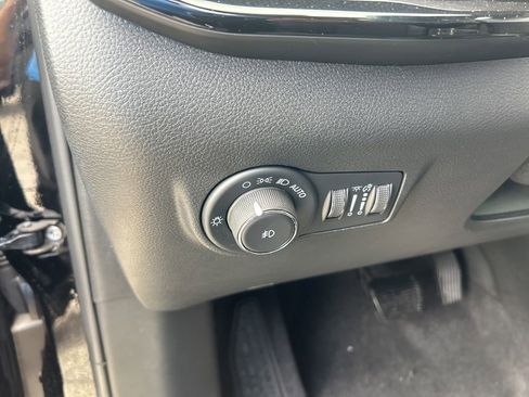 New 2025 Jeep Compass Latitude w/ Sun & Sound Group image 36