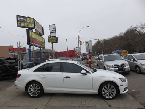 Used 2017 Audi A4 2.0T Ultra Premium w/ Convenience Package FWD image 9