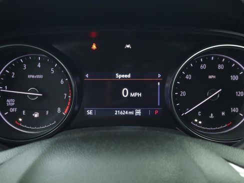 Certified 2022 Buick Encore GX Preferred w/ Cold Weather Comfort Package AWD/4WD image 14