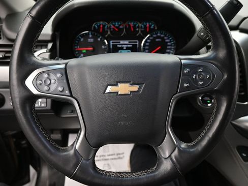 Used 2015 Chevrolet Suburban LT image 21