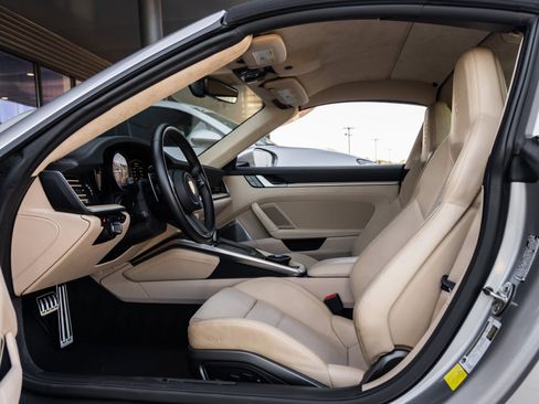 Certified 2021 Porsche 911 Targa 4S Heritage Design image 34