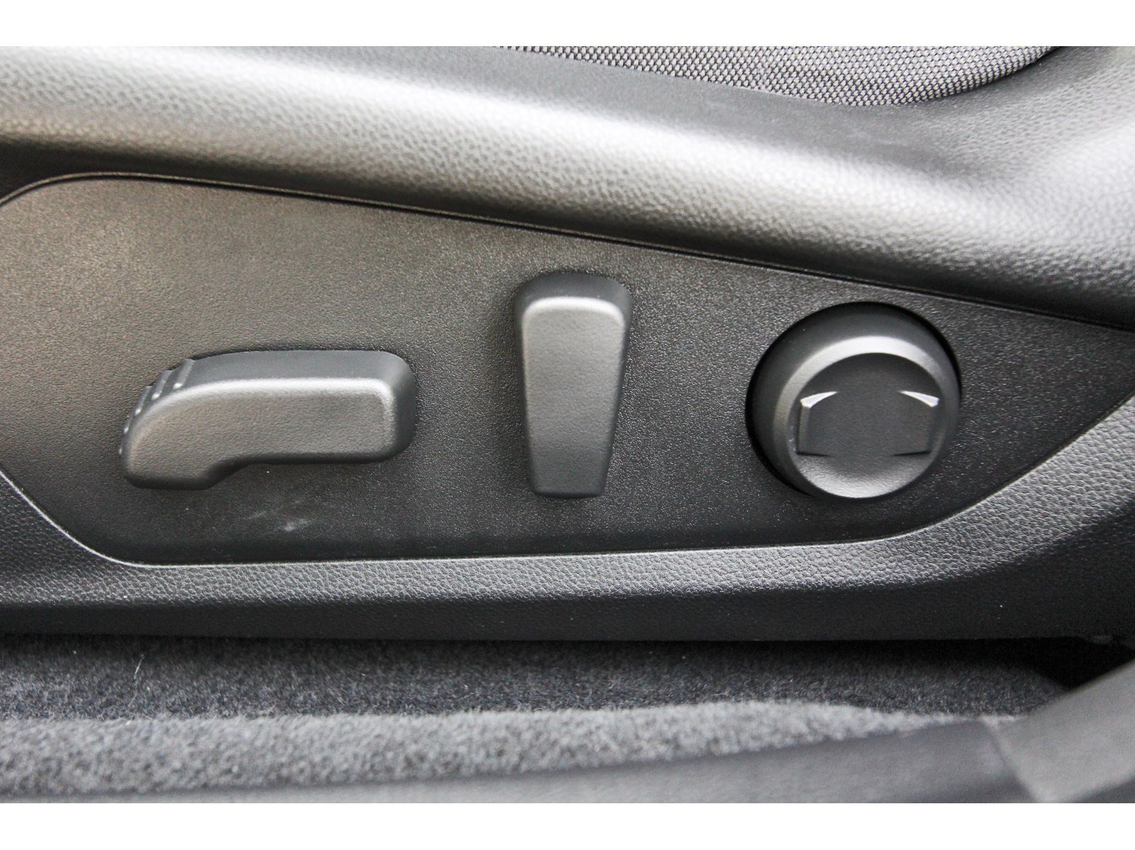 Certified 2025 Subaru Crosstrek 2.5i Premium AWD/4WD image 30