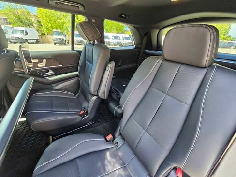 New 2026 Mercedes-Benz GLS 580 4MATIC image 20