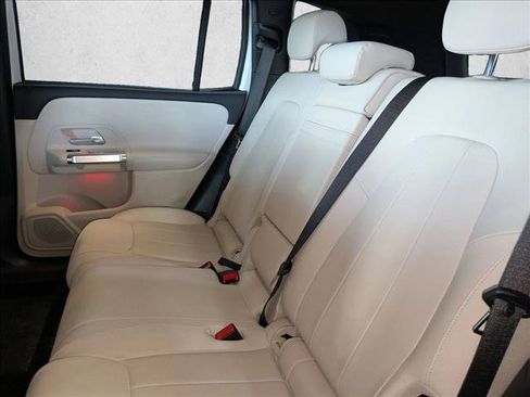 Certified 2025 Mercedes-Benz GLB 250 4MATIC image 16