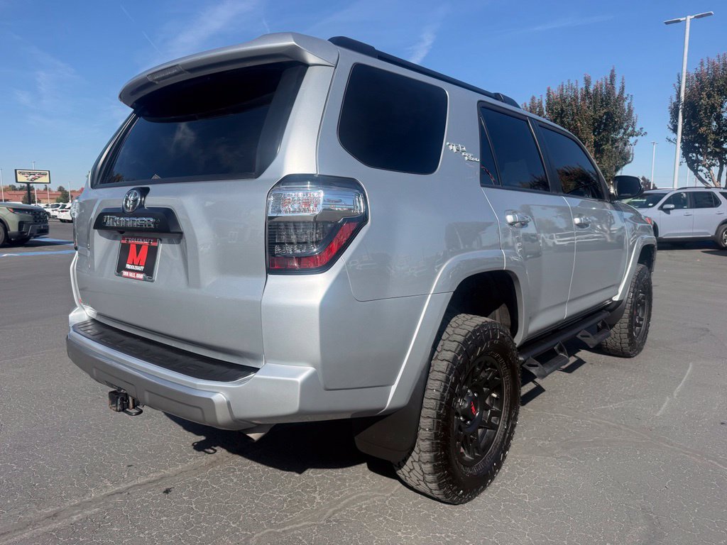 Used 2021 Toyota 4Runner TRD Off-Road Premium w/ Moonroof Package AWD/4WD image 6