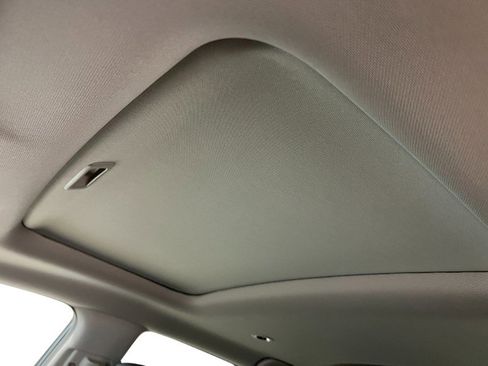 New 2025 Honda HR-V EX-L image 16