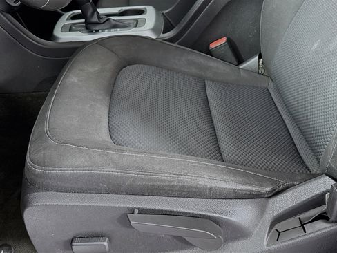 Used 2015 Chevrolet Colorado LT w/ LT Convenience Package image 18