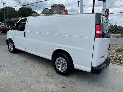 Used 2014 Chevrolet Express 1500 AWD image 3