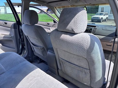 Used 2004 Toyota Camry FWD image 27