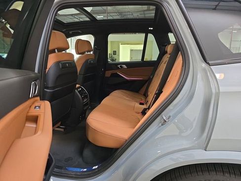 Used 2024 BMW X5 xDrive50e w/ M Sport Package AWD/4WD image 11
