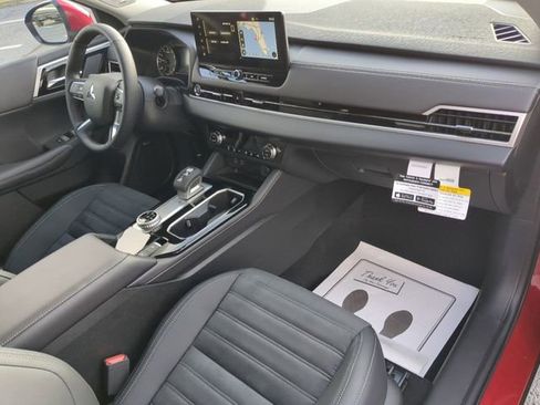New 2026 Mitsubishi Outlander SE FWD image 15