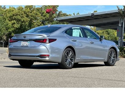 Certified 2022 Lexus ES 300h w/ Premium Package